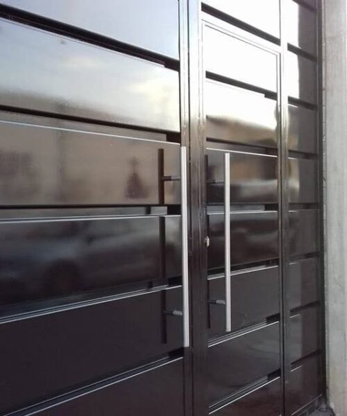 pintu pagar plat besi (2) pintu pagar plat besi (2)